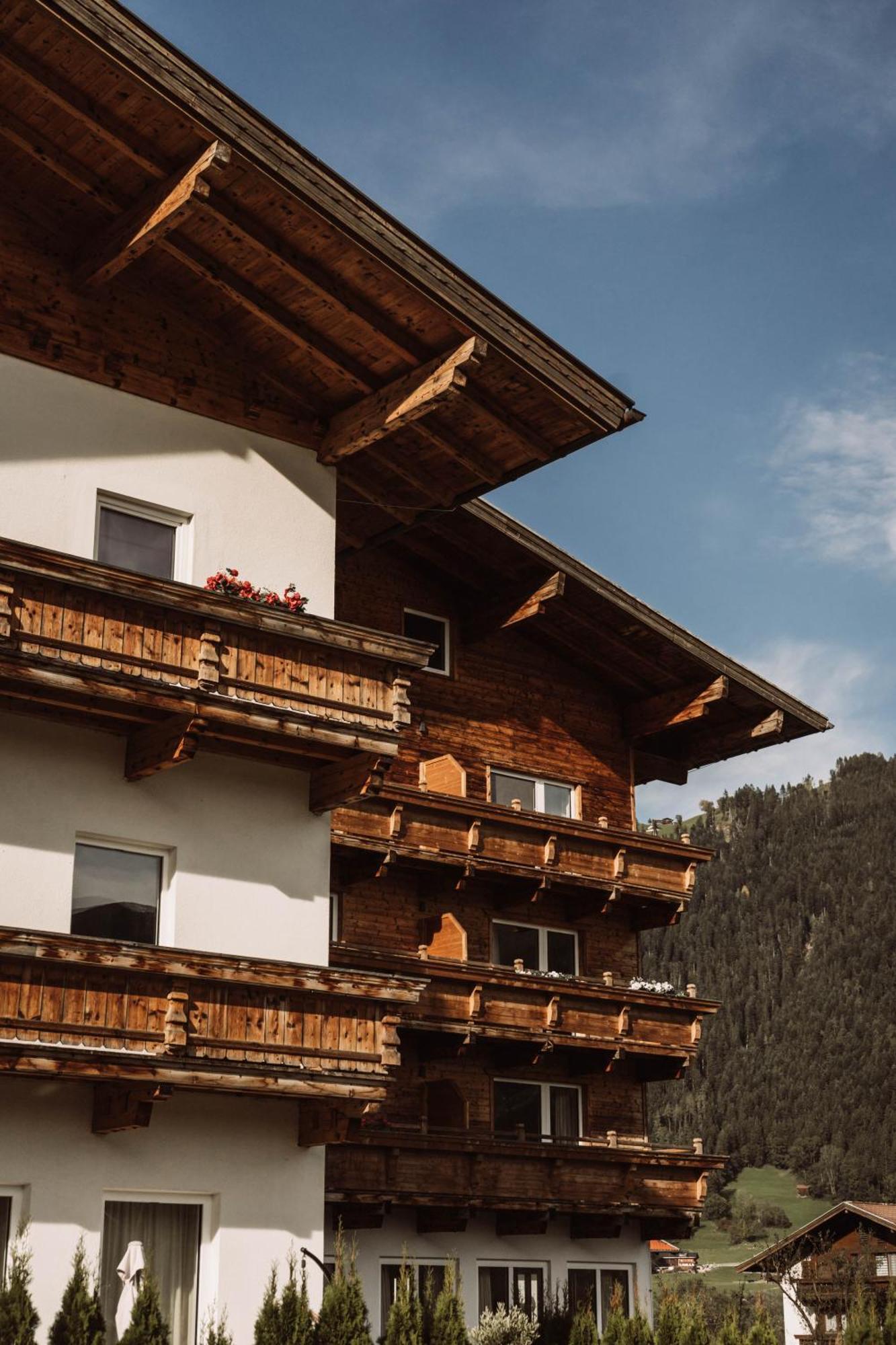 Lebe'Schlitters - Das Ferienapartmenthaus Im Zillertal 外观 照片
