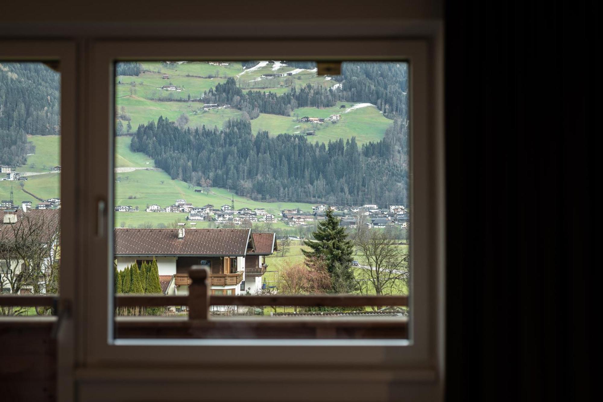 Lebe'Schlitters - Das Ferienapartmenthaus Im Zillertal 外观 照片